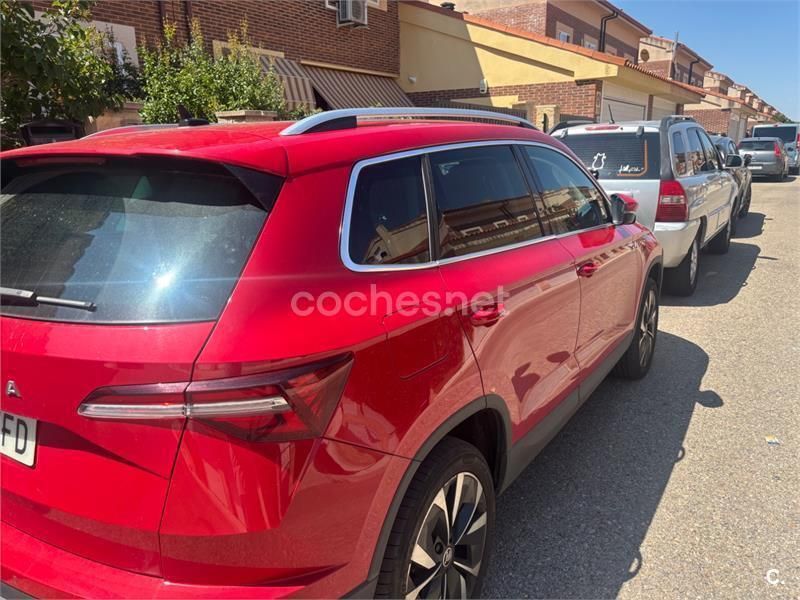Granate Usado 2023 Skoda Karoq SportLine SUV | 25.000 € (Precio justo) - Imagen 1/4
