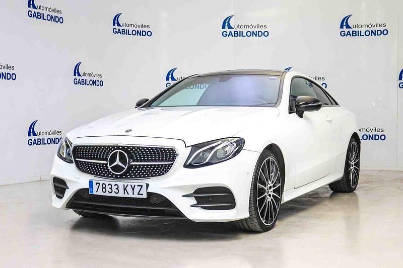 Usado Mercedes E220 196 CV (144 kW) 2019 Blanco Coupe