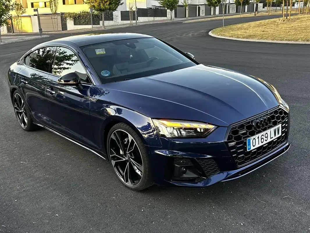 Usado Audi A5 Sportback S-Line 204 CV (150 kW) 2022 Azul Utilitario