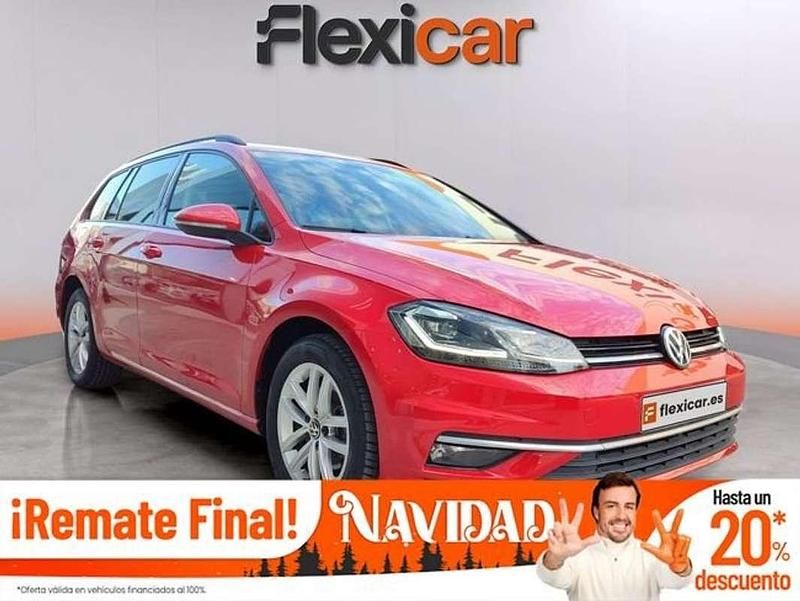 Rojo Usado 2020 VW Golf VIII Advance Familiar | 14.990 € (Buen precio) - Imagen 1/4