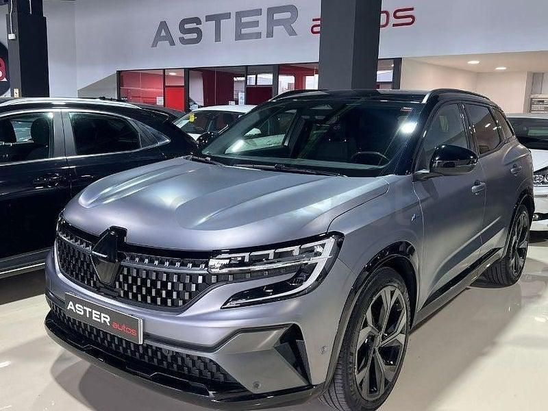 Usado Renault Austral Techno 158 CV (116 kW) 2023 Gris / plata SUV