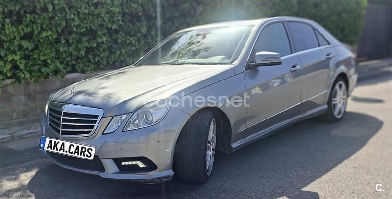 Usado Mercedes E220 Elegance 170 CV (125 kW) 2010 Gris / plata Familiar