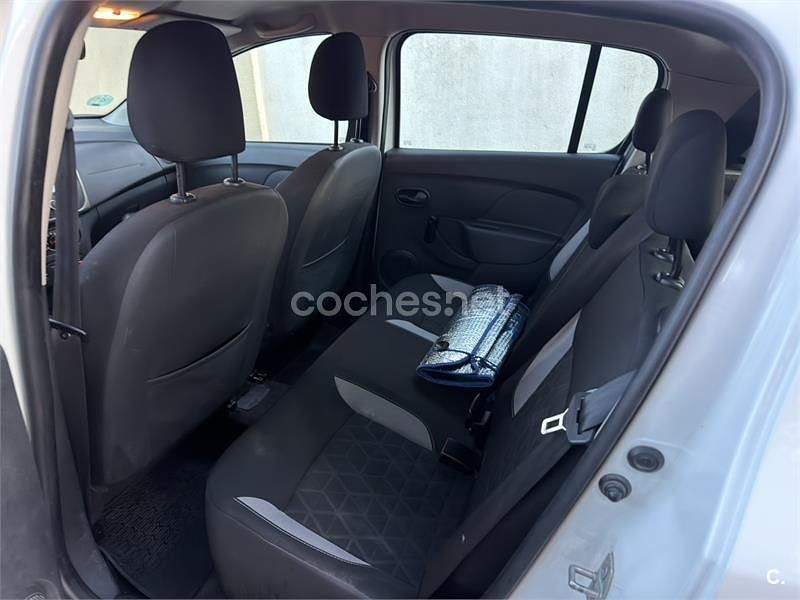 Usado Dacia Sandero Stepway 90 CV (66 kW) 2013 Blanco Berlina