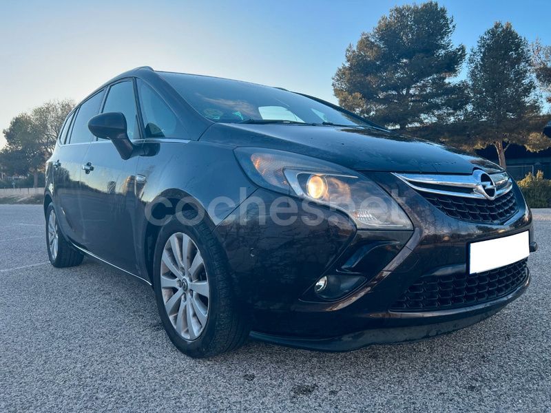 Usado Opel Zafira Tourer Excellence 130 CV (95 kW) 2013 Marrón Monovolumen