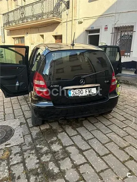 Usado Mercedes A180 109 CV (80 kW) 2007 Negro Monovolumen