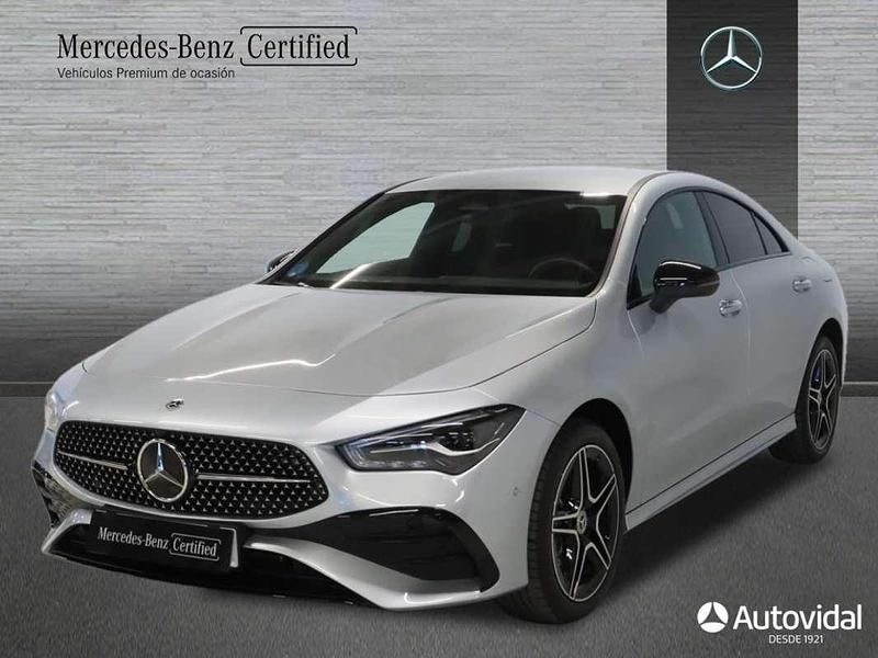 Usado Mercedes CLA250e 218 CV (160 kW) 2024 Plateado Berlina