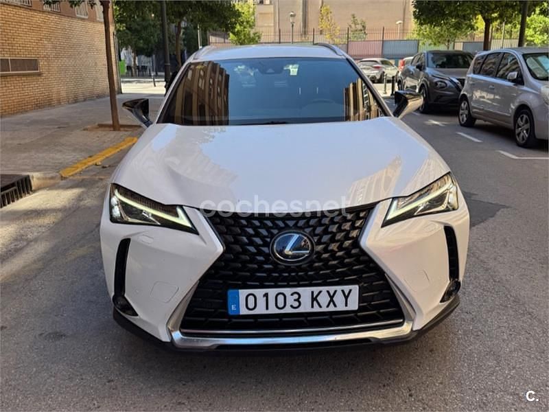 Usado Lexus UX Executive Line 184 CV (135 kW) 2019 Blanco SUV