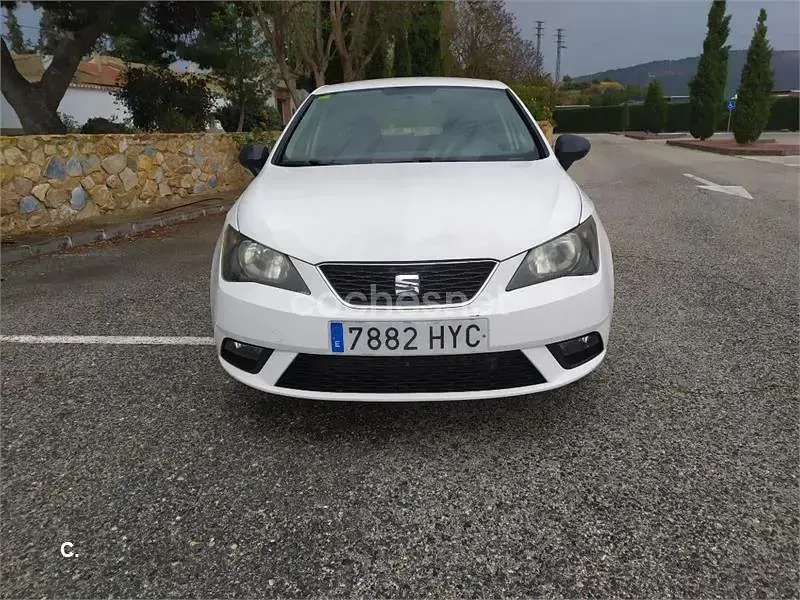 Usado Seat Ibiza Reference 75 HP (55 kW) 2014 Branco Sedan