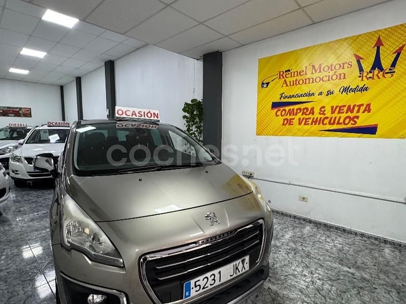 Marrón Usado 2015 Peugeot 3008 Access Berlina | 5990 € (Precio justo) - Imagen 1/4