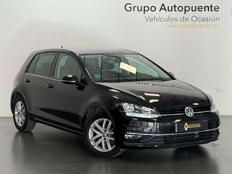 Usado VW Golf VII Advance 126 CV (92 kW) 2018 Negro Berlina