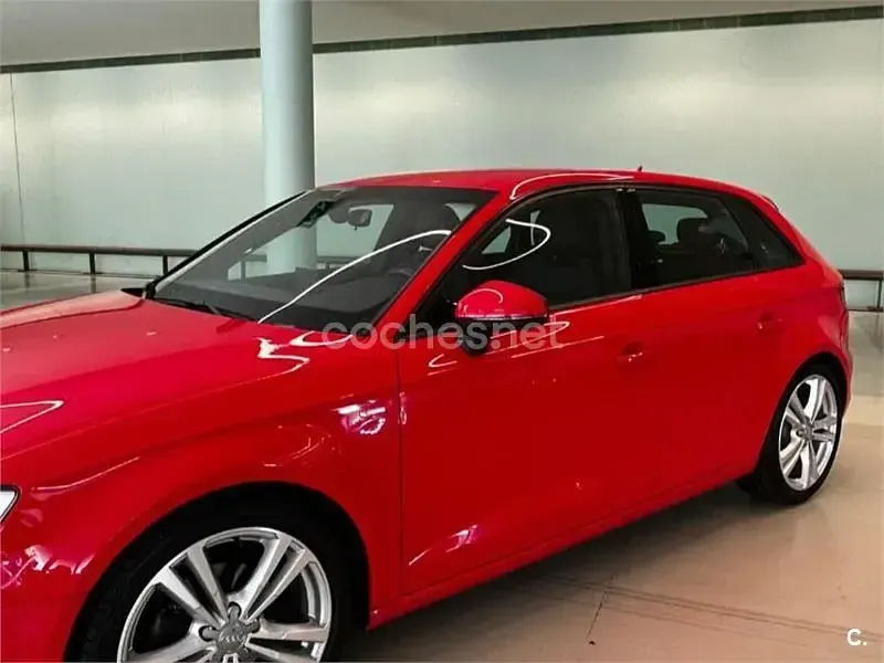 Usado Audi A3 S-Line 150 CV (110 kW) 2016 Rojo Berlina