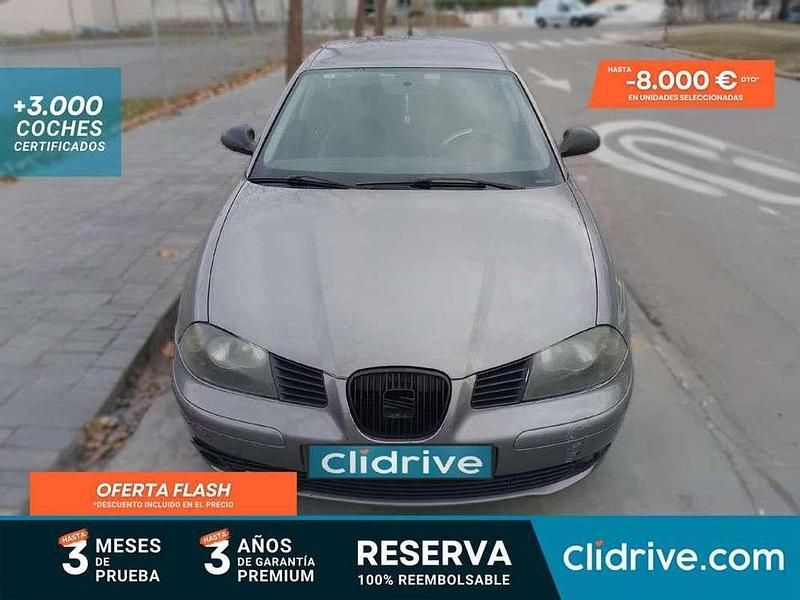 Usado Seat Ibiza Reference 64 CV (47 kW) 2004 Gris Utilitario