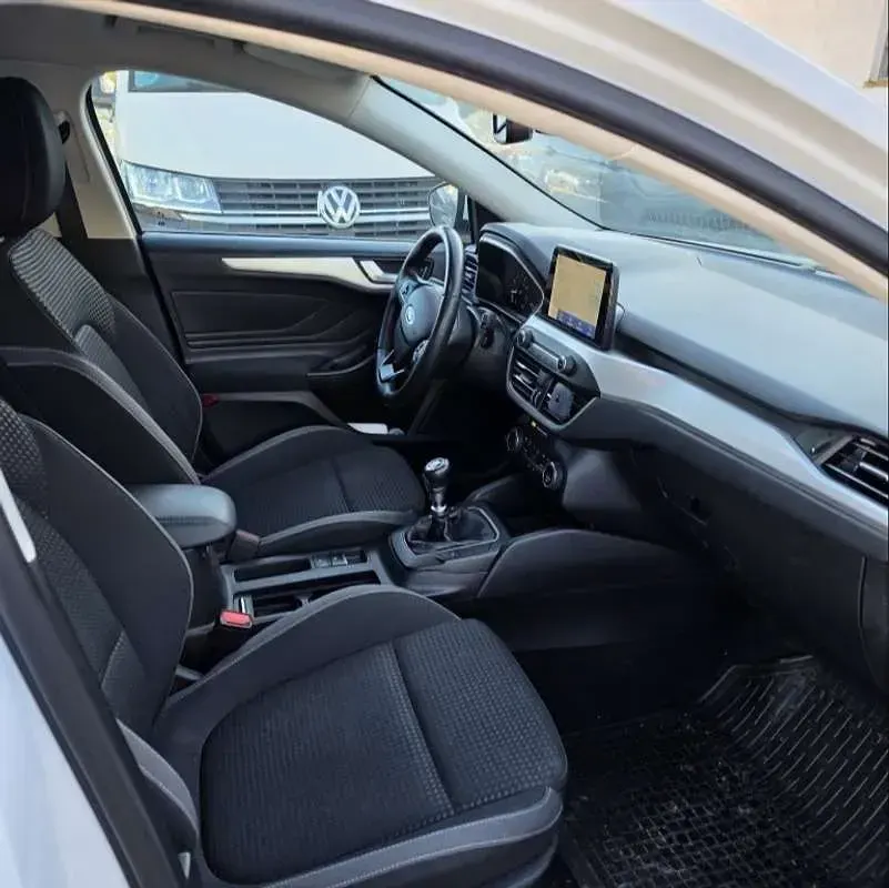 Usado Ford Focus Active 125 CV (91 kW) 2021 Blanco Utilitario