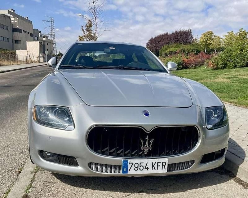 Usado Maserati Quattroporte GT 440 CV (323 kW) 2010 Gris / plata Berlina