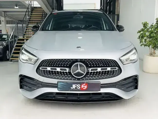 Usado Mercedes GLA200 AMG 150 CV (110 kW) 2021 Gris SUV