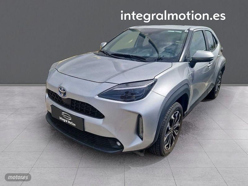 Gris Usado 2024 Toyota Yaris Cross Active SUV | 26.900 € (Caro) - Imagen 1/4