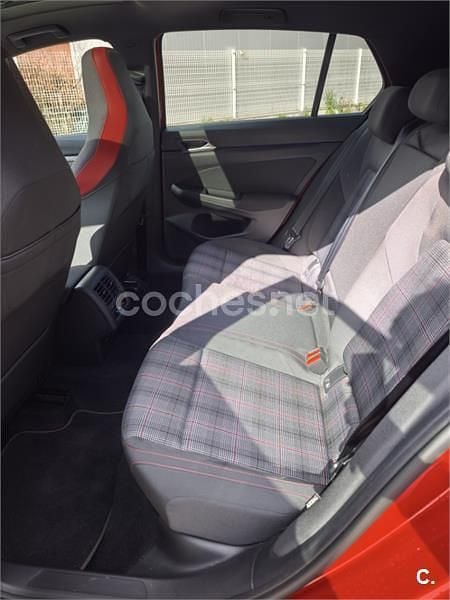 Usado VW Golf VIII GTI 245 CV (180 kW) 2021 Rojo Berlina