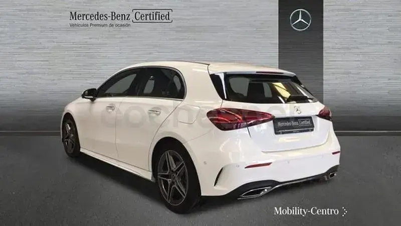Käytetty Mercedes A180 136 HP (100 kW) 2023 Valkoinen Sedan