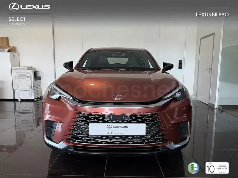 Usado Lexus LBX 136 CV (100 kW) 2026 Rosa SUV