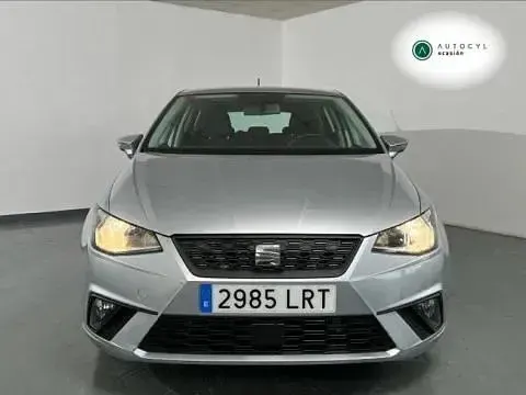 Usado Seat Ibiza Style 80 CV (58 kW) 2021 Plata Utilitario