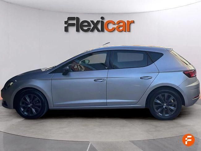 Usado Seat Leon Style 130 CV (95 kW) 2020 Gris