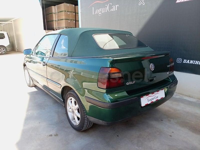 Usado VW Golf Cabriolet Highline 100 CV (73 kW) 1999 Verde Descapotable