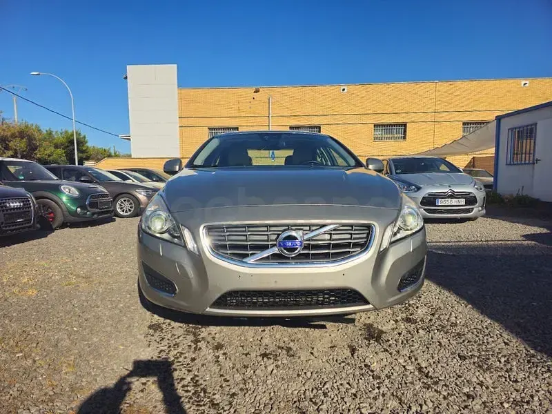Usado Volvo S60 Summum 115 CV (84 kW) 2012 Beige Berlina