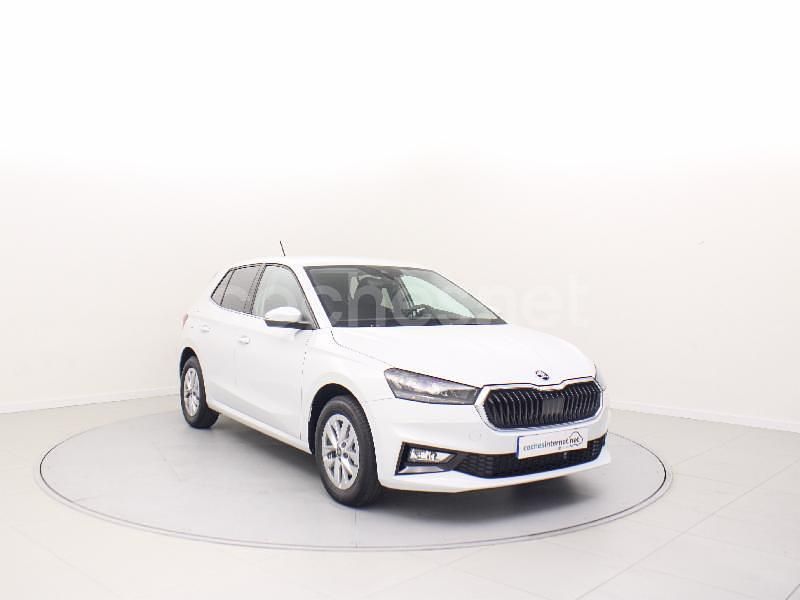 Blanco Usado 2025 Skoda Fabia Selection Berlina | 20.500 € (Buen precio) - Imagen 1/4
