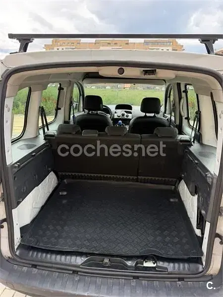 Usado Renault Kangoo 85 CV (62 kW) 2011 Blanco Monovolumen