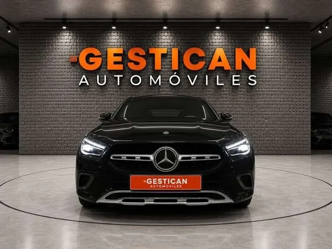 Usado Mercedes GLA250 218 CV (160 kW) 2023 Negro SUV