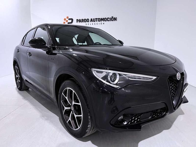 Negro Usado 2021 Alfa Romeo Stelvio Sprint SUV | 22.900 € (Super precio) - Imagen 1/4