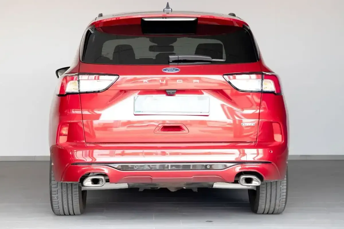 Usado Ford Kuga ST-Line X 225 CV (165 kW) 2021 Rojo SUV