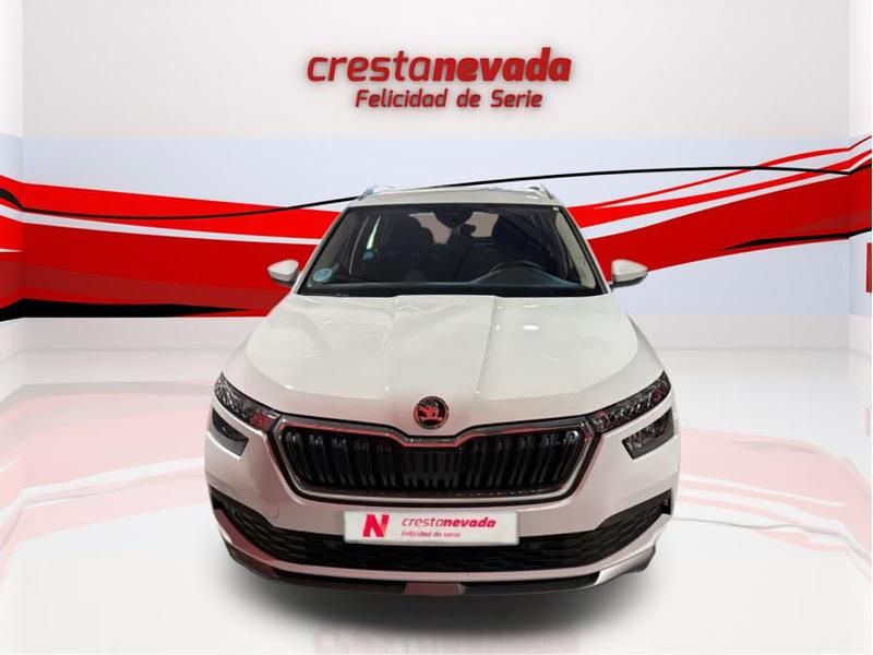 Usado Skoda Kamiq Ambition 110 CV (80 kW) 2022 Blanco SUV