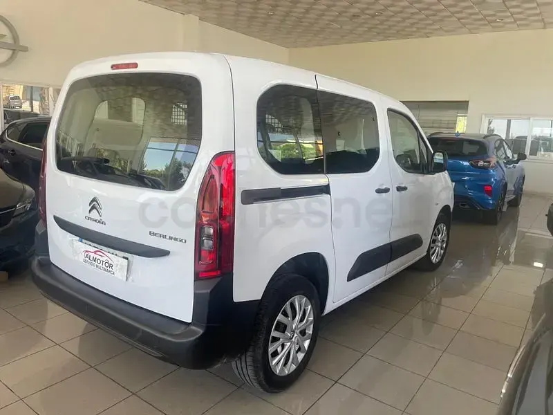 Usado Citroën Berlingo Feel 102 CV (75 kW) 2024 Blanco Monovolumen