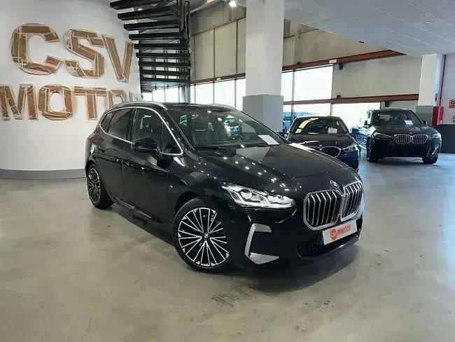 Usado BMW 218 Comfort Edition 136 CV (100 kW) 2024 Negro Familiar