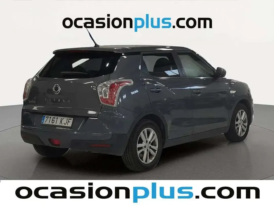 Usado SsangYong Tivoli 128 CV (94 kW) 2018 Gris SUV