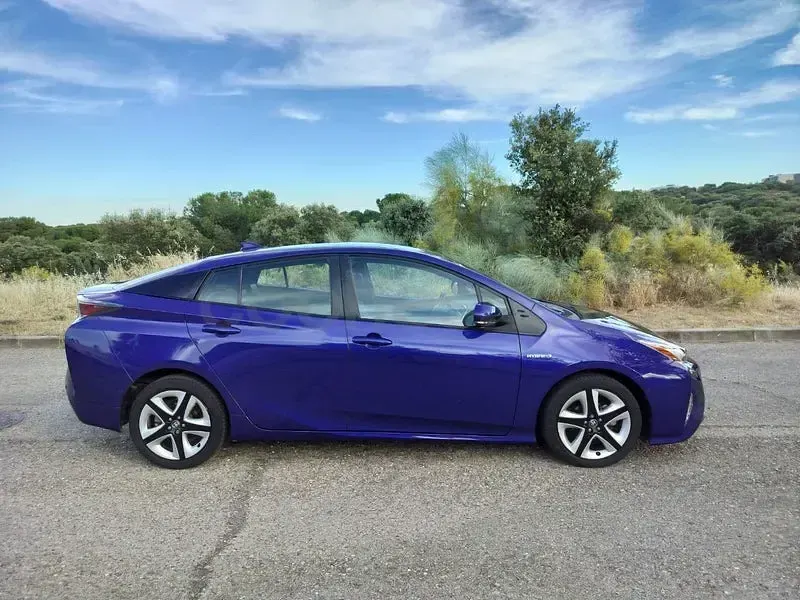 Usado Toyota Prius 122 CV (89 kW) 2017 Azul Berlina