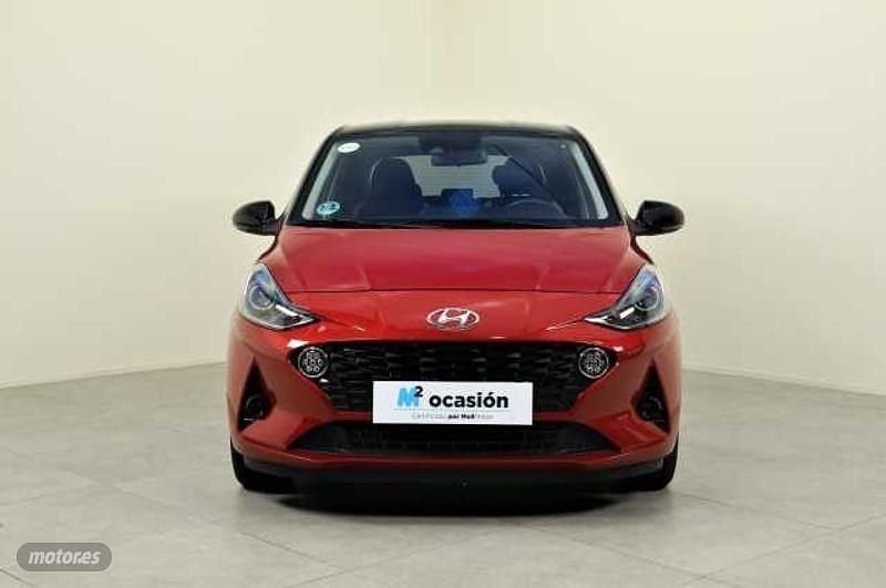 Usado Hyundai i10 84 CV (61 kW) 2021 Rojo Utilitario
