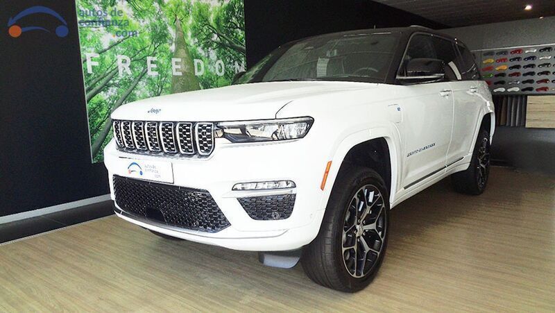 Blanco Usado 2023 Jeep Grand Cherokee Summit SUV | 87.900 € (Precio justo) - Imagen 1/4