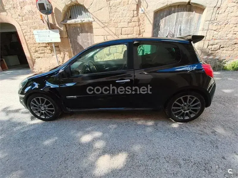 Usado Renault Clio II 200 CV (147 kW) 2006 Negro Berlina