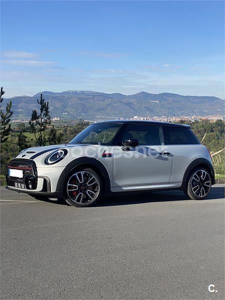 Usado Mini John Cooper Works 231 CV (169 kW) 2022 Gris / plata Utilitario