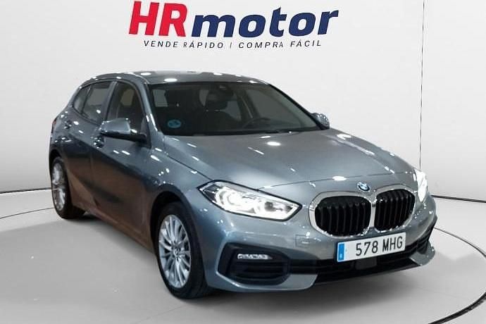 Gris Usado 2023 BMW 118 Performance Utilitario | 19.550 € (Buen precio) - Imagen 1/4