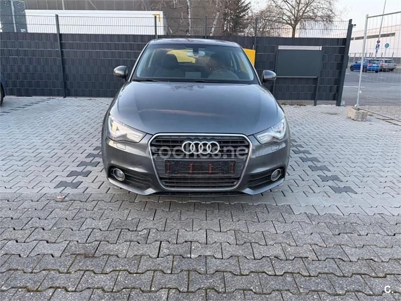 Usado Audi A1 Ambition 105 CV (77 kW) 2010 Gris / plata Utilitario