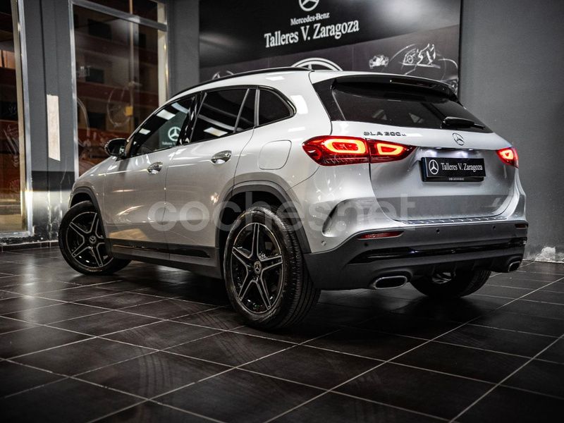Usado Mercedes GLA200 150 CV (110 kW) 2021 Gris / plata SUV