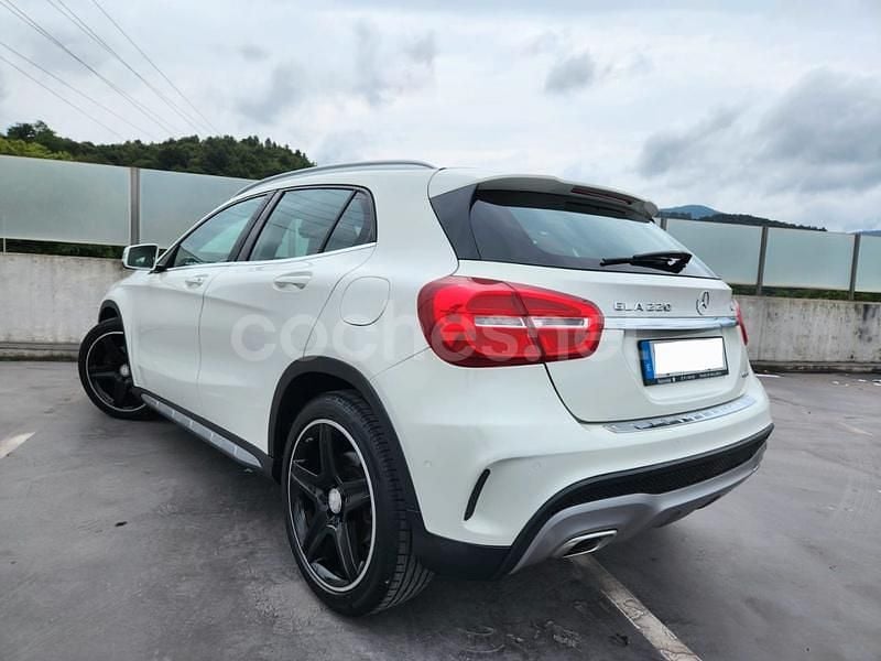 Usado Mercedes GLA220 AMG line 177 CV (130 kW) 2016 Blanco SUV