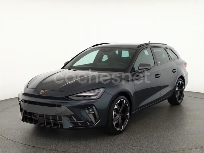 Gris / plata Usado 2025 Cupra Leon Familiar | 29.750 € (Caro) - Imagen 1/4