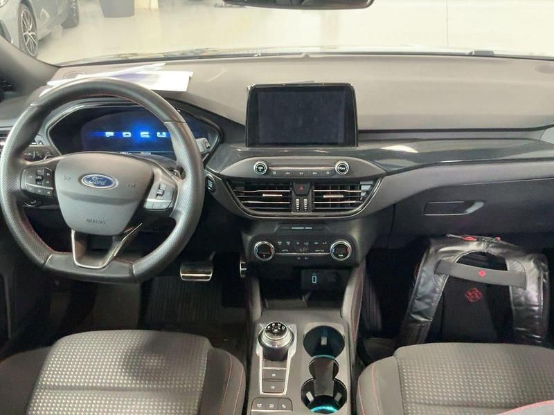 Usado Ford Focus ST-Line X 125 CV (91 kW) 2020 Gris Utilitario