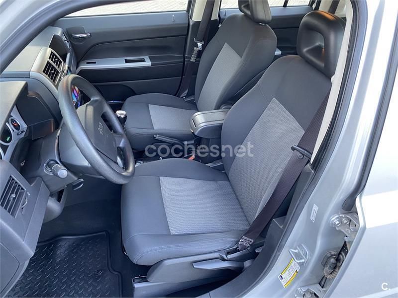 Usado Jeep Patriot Sport 140 CV (102 kW) 2008 Gris / plata SUV