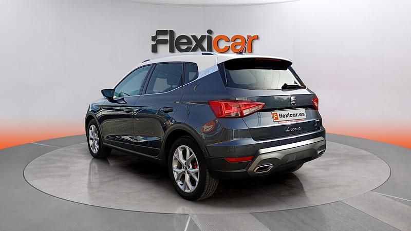 Usado Seat Arona FR 150 CV (110 kW) 2023 Gris SUV