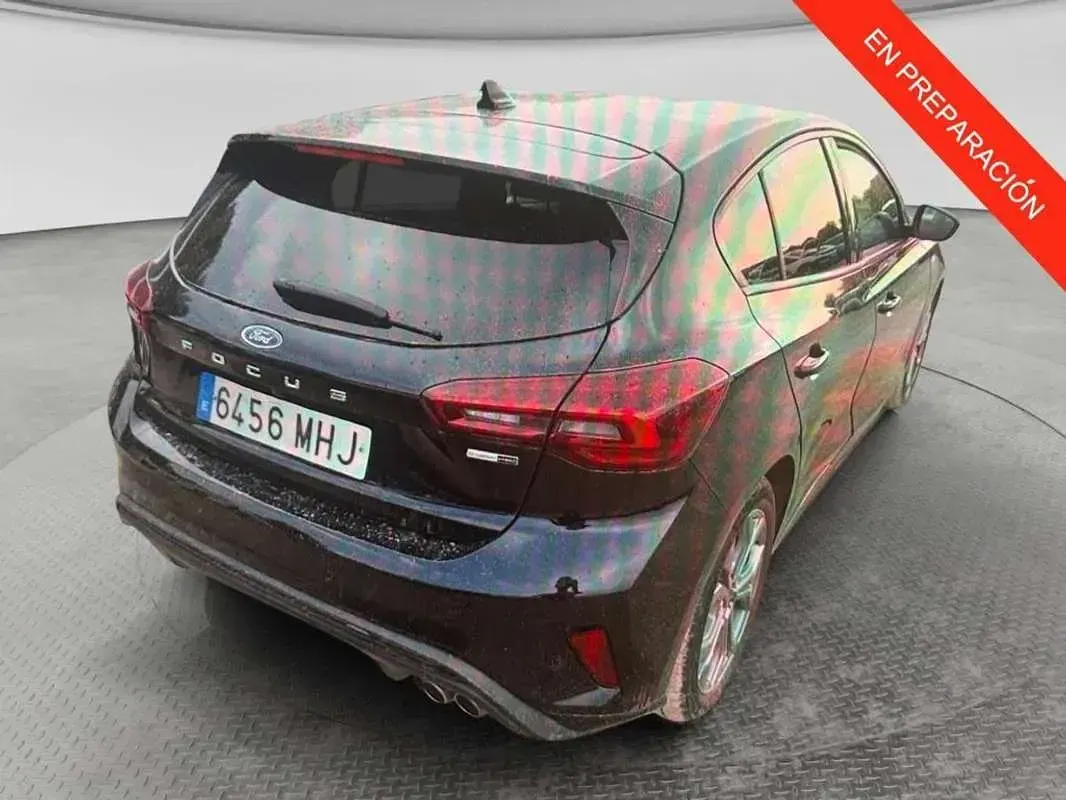 Usado Ford Focus ST-Line 155 CV (114 kW) 2023 Negro Utilitario